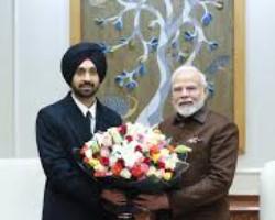  ਦਿਲਜੀਤ ਦੌਸਾਂਝ ਨੂੰ ਭਾਰਤ ਦੇ ਪ੍ਰਧਾਨ ਮੰਤਰੀ ਨਰੇਂਦਰ ਮੋਦੀ ਨੇ ਉਨ੍ਹਾਂ ਨੂੰ ਸੋਸ਼ਲ ਮੀਡੀਆ ਦੇ ਪਲੇਟਫ਼ਾਰਮ ‘ਐਕਸ’ (ਟਵੀਟਰ) ’ਤੇ ਕੀਤਾ Follow
