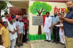 ਚੇਅਰਮੈਨ ਦਲਵੀਰ ਸਿੰਘ ਢਿੱਲੋਂ ਵੱਲੋਂ ਪਿੰਡ ਘਨੌਰ ਖੁਰਦ 'ਚ ਆਂਗਣਵਾੜੀ ਸੈਂਟਰ ਦੀ ਨਵੀਂ ਇਮਾਰਤ ਦਾ ਉਦਘਾਟਨ