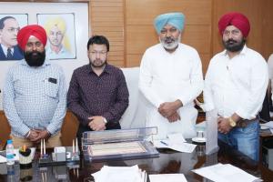 ਵਿੱਤ ਮੰਤਰੀ ਅਤੇ ਸਥਾਨਕ ਸਰਕਾਰਾਂ ਮੰਤਰੀ ਵੱਲੋਂ ਮੁਲਾਜ਼ਮ ਯੂਨੀਅਨਾਂ ਨਾਲ ਮੀਟਿੰਗਾਂ