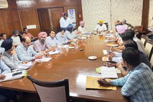 378 ਸੜਕਾਂ ਮੁਰੰਮਤ ਅਧੀਨ; 325 ਕਿਲੋਮੀਟਰ ਹਿੱਸੇ ਨੂੰ ਕੀਤਾ ਅਪਗ੍ਰੇਡ: ਹਰਭਜਨ ਸਿੰਘ ਈਟੀਓ