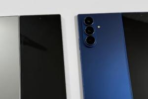  ਸੈਮਸੰਗ ਨੇ ਸੈਮਸੰਗ ਗਲੈਕਸੀ ਅਨਪੈਕਡ 2025 ਈਵੈਂਟ ਵਿੱਚ ਆਪਣਾ ਨਵਾਂ ਫੋਲਡੇਬਲ ਸਮਾਰਟਫੋਨ ਸੈਮਸੰਗ ਗਲੈਕਸੀ ਜ਼ੈੱਡ ਫੋਲਡ 7 ਲਾਂਚ ਕੀਤਾ 