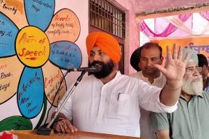 ਸੇਵਾ ਸਦਨ ਵਿਚ ਹਫਤਾਵਾਰੀ ਲੱਗ ਰਹੇ ਜਨਤਾ ਦਰਬਾਰ ਵਿੱਚ ਹੋ ਰਿਹਾ ਸਮੱਸਿਆਵਾ ਦਾ ਨਿਪਟਾਰਾ