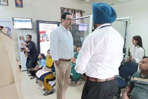 ਪ੍ਰਸਾਸ਼ਨਿਕ ਅਧਿਕਾਰੀ ਸੇਵਾ ਕੇਦਰਾਂ ਵਿੱਚ ਆਮ ਲੋਕਾਂ ਨੂੰ ਮਿਲ ਰਹੀਆਂ ਸੇਵਾਵਾਂ ਤੇ ਨਿਗਰਾਨੀ ਰੱਖਣ- ਹਰਜੋਤ ਬੈਂਸ