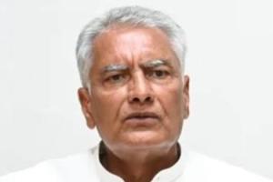 ਪੁਲਿਸ ਨੇ ਸੂਬਾ ਭਾਜਪਾ ਪ੍ਰਧਾਨ ਸੁਨੀਲ ਜਾਖੜ ਨੂੰ ਉਨ੍ਹਾਂ ਦੇ ਕਈ ਵਰਕਰਾਂ ਸਮੇਤ ਹਿਰਾਸਤ ਵਿੱਚ ਲੈ ਲਿਆ