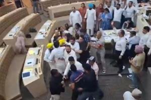 ਚੰਡੀਗੜ੍ਹ ਨਗਰ ਨਿਗਮ ਹਾਊਸ ਦੀ ਮੀਟਿੰਗ ਵਿੱਚ ਹੰਗਾਮਾ