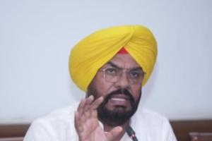 ਪੰਜਾਬ ਸਰਕਾਰ ਨੇ ਕਾਲਾਬਾਜ਼ਾਰੀ ਦੇ ਵਿਰੁੱਧ ਸਖ਼ਤ ਕਾਰਵਾਈ ਕੀਤੀ ਸ਼ੁਰੂ: ਕੁਲਦੀਪ ਸਿੰਘ ਧਾਲੀਵਾਲ ਨੇ ਹੜ੍ਹ ਪ੍ਰਭਾਵਿਤ ਪਿੰਡਾਂ ਵਿੱਚ ਮੰਡੀਆਂ ਦਾ ਕੀਤਾ​​​​​​​​​​​​​​​​ ਨਿਰੀਖਣ