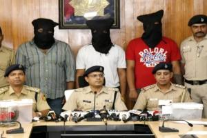  ਟ੍ਰਾਈਸਿਟੀ ਵਿੱਚ ਸਰਗਰਮ ਬਦਨਾਮ ਅਤੇ ਲੋੜੀਂਦੇ ਅਪਰਾਧੀਆਂ ਵਿਰੁੱਧ ਕਾਰਵਾਈ ਕਰਦੇ ਹੋਏ ਅਪਰਾਧ ਸ਼ਾਖਾ ਨੇ ਚਾਰ ਮੁਲਜ਼ਮਾਂ ਨੂੰ ਗ੍ਰਿਫ਼ਤਾਰ ਕੀਤਾ 