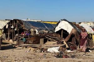 ਅਲਟੀਮੇਟਮ ਤੋਂ ਬਾਅਦ, ਏਅਰ ਫੋਰਸ ਸਟੇਸ਼ਨ ਦੇ ਨੇੜੇ ਦੀਆਂ ਝੁੱਗੀਆਂ ਨੂੰ ਹਟਾ ਦਿੱਤਾ ਗਿਆ