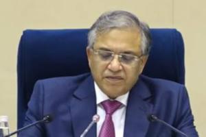 ਭਾਰਤ ਦੇ ਮੁੱਖ ਚੋਣ ਕਮਿਸ਼ਨਰ (ਸੀਈਸੀ) ਗਿਆਨੇਸ਼ ਕੁਮਾਰ ਨੇ ਸੋਮਵਾਰ ਨੂੰ ਦੇਸ਼ ਵਿੱਚ ਵੋਟਰ ਸੂਚੀਆਂ ਦੇ ਵਿਸ਼ੇਸ਼ ਤੀਬਰ ਸੋਧ (ਐਸਆਈਆਰ) ਦੇ ਦੂਜੇ ਪੜਾਅ ਦਾ ਐਲਾਨ ਕੀਤਾ