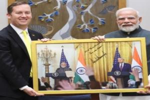 ਪ੍ਰਧਾਨ ਮੰਤਰੀ ਨਰਿੰਦਰ ਮੋਦੀ ਨੇ ਸ਼ਨੀਵਾਰ ਨੂੰ ਭਾਰਤ ਲਈ ਨਾਮਜ਼ਦ ਅਮਰੀਕੀ ਰਾਜਦੂਤ ਸਰਜੀਓ ਗੋਰ ਨਾਲ ਮੁਲਾਕਾਤ ਕੀਤੀ