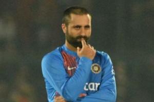 ਜੰਮੂ-ਕਸ਼ਮੀਰ ਦੇ ਭਾਰਤ ਲਈ ਵਨਡੇ ਖੇਡਣ ਵਾਲੇ ਪਹਿਲੇ ਕ੍ਰਿਕਟਰ ਪਰਵੇਜ਼ ਰਸੂਲ ਨੇ ਕ੍ਰਿਕਟ ਦੇ ਸਾਰੇ ਫਾਰਮੈਟ ਤੋਂ ਸੰਨਿਆਸ ਲੈਣ ਦਾ ਐਲਾਨ