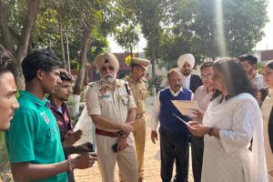  ਮਿਸ ਅੰਸ਼ੂਲ ਬੇਰੀ, ਮਾਨਯੋਗ ਜਿਲ੍ਹਾ ਅਤੇ ਸੈਸ਼ਨ ਜੱਜ਼ ਸਹਿਤ ਚੇਅਰਮੈਨ, ਜ਼ਿਲ੍ਹਾ ਕਾਨੂੰਨੀਂ ਸੇਵਾਵਾਂ ਅਥਾਰਟੀ, ਬਰਨਾਲਾ ਵਲੋਂ ਜ਼ਿਲ੍ਹਾ ਜੇਲ੍ਹ, ਬਰਨਾਲਾ ਦਾ ਦੌਰਾ 