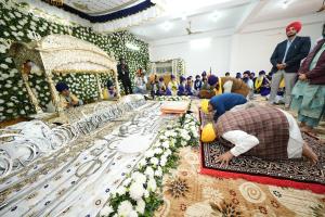 ਮੁੱਖ ਮੰਤਰੀ ਅਤੇ ਅਰਵਿੰਦ ਕੇਜਰੀਵਾਲ ਨੇ ਗੁਰਦੁਆਰਾ ਬਾਬਾ ਬੁੱਢਾ ਦਲ ਛਾਉਣੀ ਵਿਖੇ ਸ੍ਰੀ ਅਖੰਡ ਪਾਠ ਸਾਹਿਬ ਦੀ ਆਰੰਭਤਾ ਮੌਕੇ ਅਕਾਲ ਪੁਰਖ ਦਾ ਅਸ਼ੀਰਵਾਦ ਲਿਆ