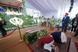 ਸ੍ਰੀ ਗੁਰੂ ਤੇਗ਼ ਬਹਾਦਰ ਜੀ ਦੇ 350ਵੇਂ ਸ਼ਹੀਦੀ ਦਿਹਾੜੇ ਨੂੰ ਸਮਰਪਿਤ ਲੜੀਵਾਰ ਸਮਾਗਮਾਂ ਦੀ ਸੰਪੂਰਨਤਾ ਮੌਕੇ ਰਾਜ ਪੱਧਰੀ ਸਮਾਗਮ ਵਿੱਚ ਭਗਵੰਤ ਸਿੰਘ ਮਾਨ ਅਤੇ ਅਰਵਿੰਦ ਕੇਜਰੀਵਾਲ ਨੇ ਸੰਗਤ ਨਾਲ ਕੀਤੀ ਸ਼ਿਰਕਤ