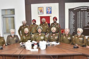 ਵਿਦੇਸ਼ੀ ਹੈਂਡਲਰਾਂ ਨਾਲ ਜੁੜੇ ਸਰਹੱਦ ਪਾਰ ਦੇ ਡਰੱਗ ਕਾਰਟੈਲਾਂ ਦਾ ਅੰਮ੍ਰਿਤਸਰ ਵਿੱਚ ਪਰਦਾਫਾਸ਼; 4 ਕਿਲੋਗ੍ਰਾਮ ਆਈ.ਸੀ.ਈ., 1 ਕਿਲੋਗ੍ਰਾਮ ਹੈਰੋਇਨ ਸਮੇਤ ਤਿੰਨ ਗ੍ਰਿਫ਼ਤਾਰ