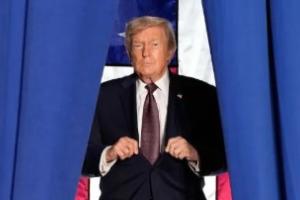 ਅਮਰੀਕੀ ਰਾਸ਼ਟਰਪਤੀ ਡੋਨਾਲਡ ਟਰੰਪ ਨੇ ਆਪਣੀ ਵਿਦੇਸ਼ ਨੀਤੀ ਅਧੀਨ ਇਮੀਗ੍ਰੇਸ਼ਨ ਅਤੇ ਰਾਸ਼ਟਰੀ ਸੁਰੱਖਿਆ ਨੂੰ ਮਜ਼ਬੂਤ ਕਰਨ ਲਈ ਯਾਤਰਾ ਪਾਬੰਦੀਆਂ ਨੂੰ ਵਧਾ ਦਿੱਤਾ ਹੈ