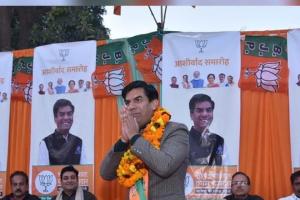 ਚੰਡੀਗੜ੍ਹ ਦੇ ਨਵੇਂ ਚੁਣੇ ਗਏ ਮੇਅਰ ਸੌਰਭ ਜੋਸ਼ੀ ਨੇ ਅਹੁਦਾ ਸੰਭਾਲਦੇ ਹੀ ਆਪਣੀ ਕਾਰਜਸ਼ੈਲੀ ਦੇ ਸਪੱਸ਼ਟ ਸੰਕੇਤ ਦੇ ਦਿੱਤੇ