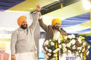 ਸ਼੍ਰੋਮਣੀ ਕਮੇਟੀ ਦੇ ਪ੍ਰਧਾਨ ਗੁਰੂ ਗੋਬਿੰਦ ਸਿੰਘ ਜੀ ਦੇ ਸਿਪਾਹੀ ਹੁੰਦੇ ਤਾਂ ਮੈਨੂੰ ਬੇਹੱਦ ਖੁਸ਼ੀ ਹੁੰਦੀ, ਪਰ ਉਹ ਸੁਖਬੀਰ ਬਾਦਲ ਦੇ ਸਿਪਾਹੀ ਹਨ ਅਤੇ ਉਹ ਖੁਦ ਕਹਿੰਦੇ ਹਨ ਕਿ ਮੈਂ ਬਾਦਲ ਦਾ ਸਿਪਾਹੀ ਹਾਂ-ਮੁੱਖ ਮੰਤਰੀ ਭਗਵੰਤ ਸਿੰਘ ਮਾਨ