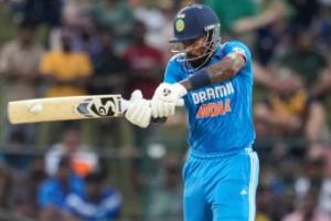 ਭਾਰਤ ਦੇ ਆਲਰਾਊਂਡਰ ਹਾਰਦਿਕ ਪੰਡਯਾ ਨੇ ਆਪਣੀ ਹਮਲਾਵਰ ਬੱਲੇਬਾਜ਼ੀ ਦਾ ਸ਼ਾਨਦਾਰ ਪ੍ਰਦਰਸ਼ਨ ਕੀਤਾ