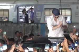 ਸੰਨੀ ਦਿਓਲ ਨੇ ਹਾਲ ਹੀ ਵਿੱਚ ਮੁੰਬਈ ਦੇ ਗੈਟੀ ਗਲੈਕਸੀ ਥੀਏਟਰ ਦਾ ਅਚਾਨਕ ਦੌਰਾ ਕੀਤਾ