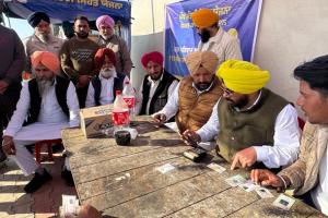 ਹਰੇਕ ਨਾਗਰਿਕ ਨੂੰ ਮਿਲੇਗਾ 10 ਲੱਖ ਦਾ ਮੁਫ਼ਤ ਇਲਾਜ, ਕੈਬਨਿਟ ਮੰਤਰੀ ਹਰਭਜਨ ਸਿੰਘ ਈਟੀ.ਓ. ਨੇ ਰਜਿਸਟ੍ਰੇਸ਼ਨ ਦਾ ਲਿਆ ਜਾਇਜ਼ਾ