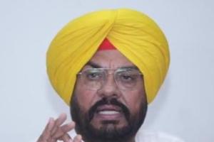 ਸੁਖਬੀਰ ਬਾਦਲ ਦੋਗਲੀ ਰਾਜਨੀਤੀ ਕਰ ਰਹੇ ਹਨ, ਪੁਰਾਣੇ ਝੂਠਾਂ ਨਾਲ ਪੰਜਾਬ ਨੂੰ ਗੁੰਮਰਾਹ ਕਰ ਰਹੇ ਹਨ: ਕੁਲਦੀਪ ਸਿੰਘ ਧਾਲੀਵਾਲ