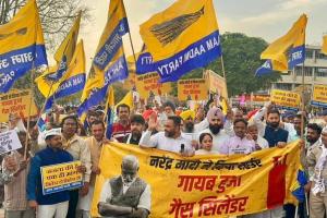 ਨਰਿੰਦਰ ਮੋਦੀ ਨੇ ਕੀਤਾ ਸਰੰਡਰ — ਗਾਇਬ ਹੋਇਆ ਗੈਸ ਸਿਲੰਡਰ