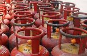 ਚੰਡੀਗੜ੍ਹ ਪ੍ਰਸ਼ਾਸਨ ਨੇ ਹਾਲ ਹੀ ਵਿੱਚ ਰਸੋਈ ਗੈਸ ਦੀ ਕਾਲਾਬਾਜ਼ਾਰੀ ਅਤੇ ਦੁਰਵਰਤੋਂ ਨੂੰ ਰੋਕਣ ਲਈ ਸਖ਼ਤ ਕਾਰਵਾਈ ਸ਼ੁਰੂ ਕੀਤੀ ਹੈ