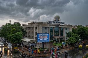 ਭਾਰਤੀ ਮੌਸਮ ਵਿਭਾਗ ਨੇ ਦਿੱਲੀ ਅਤੇ ਆਸ-ਪਾਸ ਦੇ ਰਾਜਾਂ ਲਈ ਤਾਜ਼ਾ ਮੌਸਮ ਦੀ ਭਵਿੱਖਬਾਣੀ ਜਾਰੀ ਕੀਤੀ