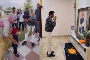 ਗੁਰਦਾਸ ਮਾਨ ਹਾਲ ਹੀ ਵਿੱਚ ਮਾਨਸਾ ਦੇ ਪਿੰਡ ਮੂਸਾ ਵਿਖੇ ਸਵਰਗਵਾਸੀ ਗਾਇਕ ਸਿੱਧੂ ਮੂਸੇਵਾਲਾ ਦੀ ਹਵੇਲੀ ਪਹੁੰਚੇ