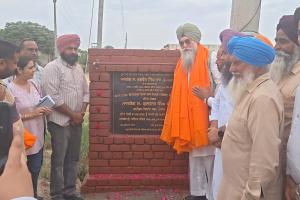 ਸਪੀਕਰ ਸੰਧਵਾਂ ਨੇ ਕੋਟਕਪੂਰਾ ਵਿਖੇ 38 ਲੱਖ 94 ਹਜ਼ਾਰ ਦੇ ਪਾਈਪ ਲਾਈਨ ਦਾ ਨੀਂਹ ਪੱਥਰ ਰੱਖਿਆ