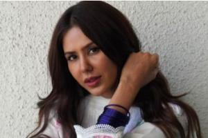 ਚੰਡੀਗੜ੍ਹ ਦੀ ਇੱਕ ਅਦਾਲਤ ਨੇ ਪੰਜਾਬੀ ਅਦਾਕਾਰਾ ਸੋਨਮ ਬਾਜਵਾ ਦੀ ਆਉਣ ਵਾਲੀ ਨਵੀਂ ਫਿਲਮ ਦੀ ਰਿਲੀਜ਼ 'ਤੇ ਰੋਕ ਲਗਾ ਦਿੱਤੀ ਹੈ