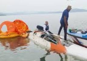 ਪਵਨ ਹੰਸ ਲਿਮਟਿਡ ਨਾਲ ਸਬੰਧਤ ਇੱਕ ਏਅਰਬੱਸ AS365N3 ਹੈਲੀਕਾਪਟਰ ਮਾਇਆਬੰਦਰ ਹੈਲੀਪੈਡ ਦੇ ਨੇੜੇ ਲੈਂਡਿੰਗ ਦੀ ਕੋਸ਼ਿਸ਼ ਕਰਦੇ ਸਮੇਂ ਸਮੁੰਦਰ ਵਿੱਚ ਹਾਦਸਾਗ੍ਰਸਤ ਹੋ ਗਿਆ