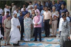 ਉਪ ਰਾਜਪਾਲ ਸੰਧੂ, ਮੁੱਖ ਮੰਤਰੀ ਰੇਖਾ ਗੁਪਤਾ ਨੇ ਮਾਨਸੂਨ ਦੀਆਂ ਤਿਆਰੀਆਂ ਦੀ ਸਮੀਖਿਆ ਕਰਨ ਲਈ ਵਾਸੂਦੇਵ ਘਾਟ ਦਾ ਦੌਰਾ ਕੀਤਾ