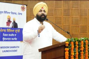 ਹਰਜੋਤ ਬੈਂਸ ਅਤੇ ਮਨੀਸ਼ ਸਿਸੋਦੀਆ ਨੇ ਮਿਸ਼ਨ ਸਮਰੱਥ ਤਹਿਤ ਅਧਿਆਪਕਾਂ ਵੱਲੋਂ ਅਪਣਾਏ 38 ਉੱਤਮ ਕਲਾਸਰੂਮ ਅਭਿਆਸਾਂ ਦਾ ਸੰਗ੍ਰਹਿ ਕੀਤਾ ਜਾਰੀ