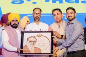 ਗਰੀਬਾਂ ਨੂੰ ਅਨਪੜ੍ਹ ਰੱਖਣਾ ਕਾਂਗਰਸ ਅਤੇ ਅਕਾਲੀਆਂ ਦਾ ਸੋਚਿਆ-ਸਮਝਿਆ ਰਾਜਨੀਤਿਕ ਫੈਸਲਾ ਸੀ: ਮੁੱਖ ਮੰਤਰੀ ਭਗਵੰਤ ਸਿੰਘ ਮਾਨ