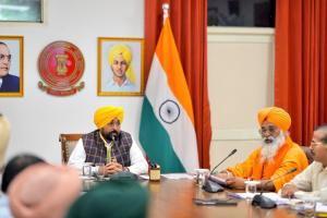 ਪ੍ਰਦੂਸ਼ਣ ਕੰਟਰੋਲ ਅਤੇ ਲੰਬਿਤ ਜਲ ਪ੍ਰਾਜੈਕਟਾਂ ਨੂੰ ਬਿਨਾਂ ਦੇਰੀ ਦੇ ਪੂਰਾ ਕੀਤਾ ਜਾਵੇ: ਮੁੱਖ ਮੰਤਰੀ ਭਗਵੰਤ ਸਿੰਘ ਮਾਨ