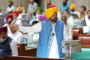 ਸਰਕਾਰੀ ਅਤੇ ਪ੍ਰਾਈਵੇਟ ਸੈਕਟਰ ਦੇ ਸਾਰੇ ਰਜਿਸਟਰਡ ਕਾਮਿਆਂ ਨੂੰ ਉਜਰਤ ਵਿੱਚ ਵਾਧੇ ਦਾ ਲਾਭ ਹੋਵੇਗਾ-ਮੁੱਖ ਮੰਤਰੀ ਭਗਵੰਤ ਸਿੰਘ ਮਾਨ