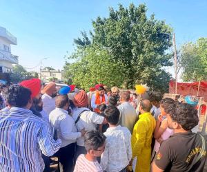 ਵਿਧਾਇਕ ਸ਼ੈਰੀ ਕਲਸੀ ਨੇ ਵਾਰਡ ਨੰਬਰ 5 ਉੱਤਮ ਨਗਰ ਵਿਖੇ ਗਲੀਆਂ ਬਣਾਉਣ ਦਾ ਉਦਘਾਟਨ ਕੀਤਾ