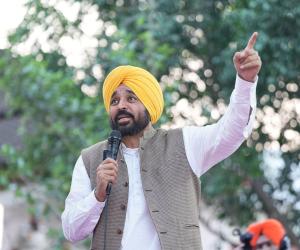 ਮੋਹਾਲੀ ਦੀ ਧਰਤੀ ਤੋਂ ਪੰਜਾਬ ਦੇ ਨੌਜਵਾਨਾਂ ਨੂੰ ਮੁੱਖ ਮੰਤਰੀ ਭਗਵੰਤ ਮਾਨ ਦਾ ਸੁਨੇਹਾ: ਆਪਣਾ ਕਾਰੋਬਾਰ ਸ਼ੁਰੂ ਕਰੋ, ਸਰਕਾਰ ਹਰ ਸੰਭਵ ਮਦਦ ਕਰੇਗੀ